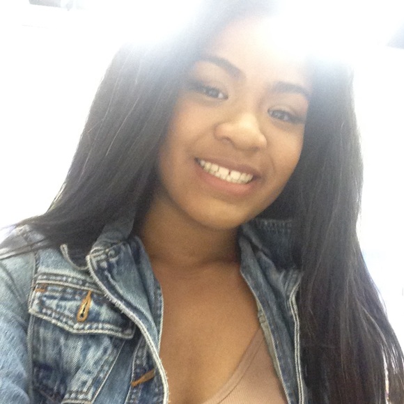 Meet your Posher, Kayleah - Picture 2 of 2