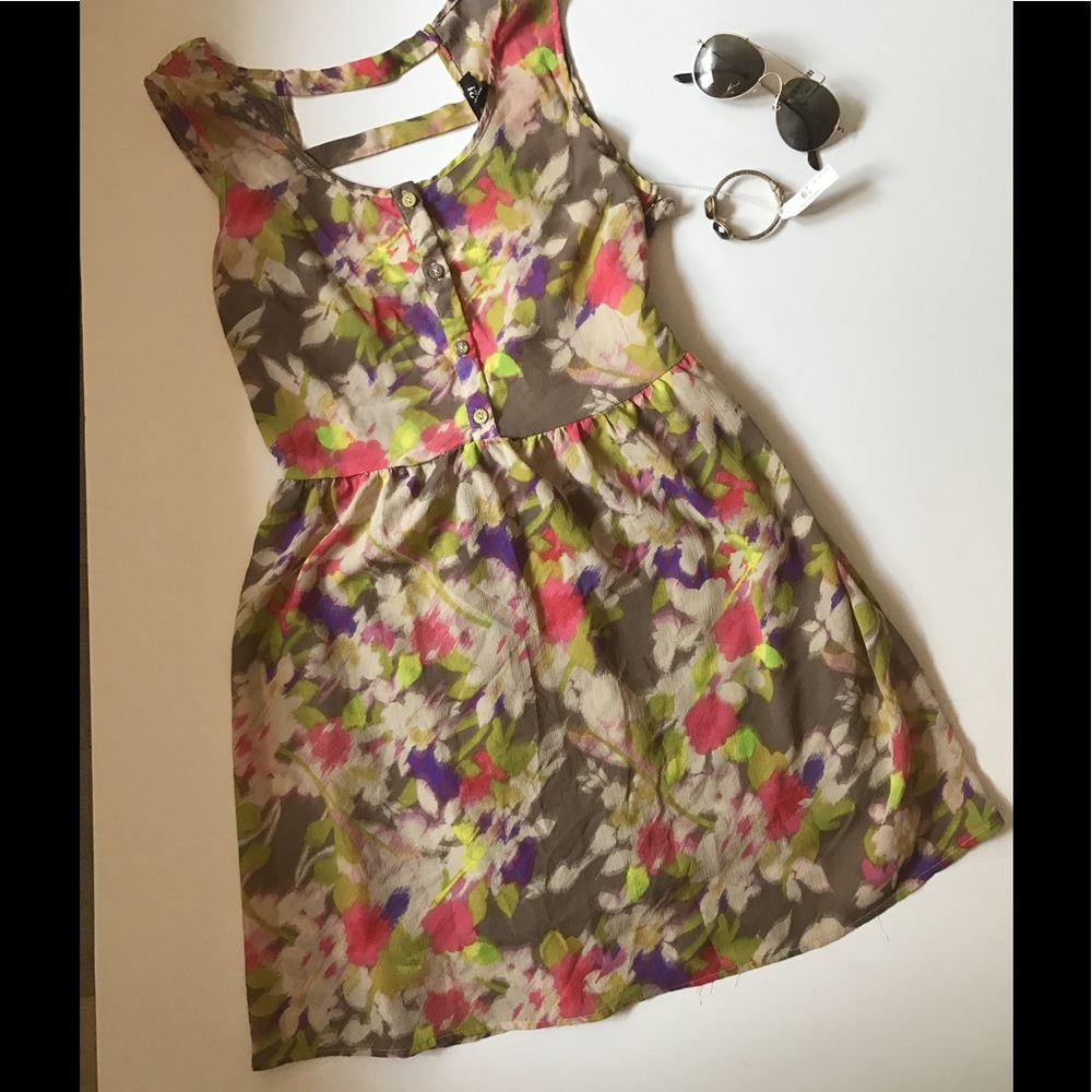 Host Pick Forever21 summer dress Sz M