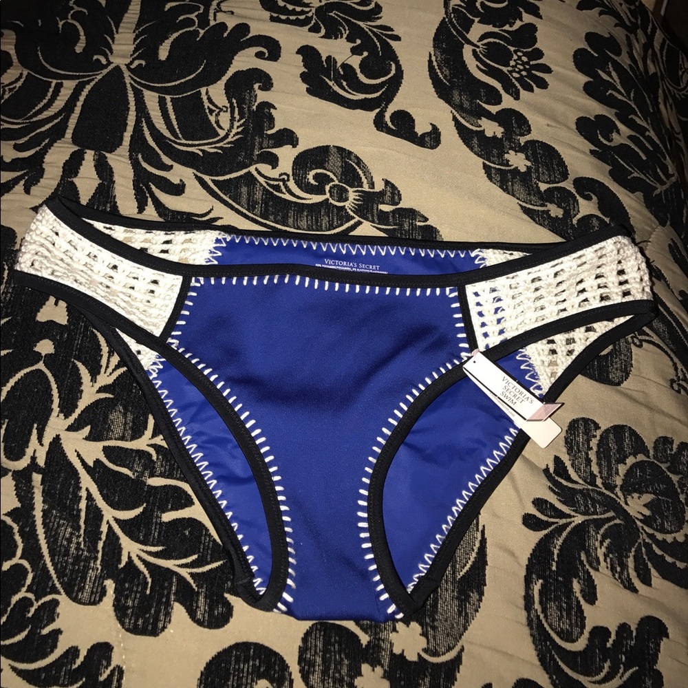 Sold - Picture 1 of 3