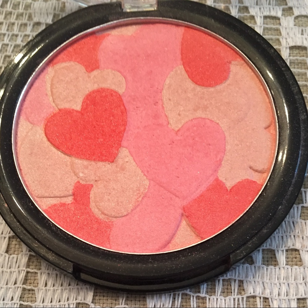 Stila Make Me Blush