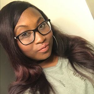 Meet your Posher, Dominique