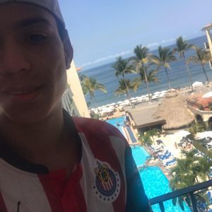 Meet your Posher, Andres