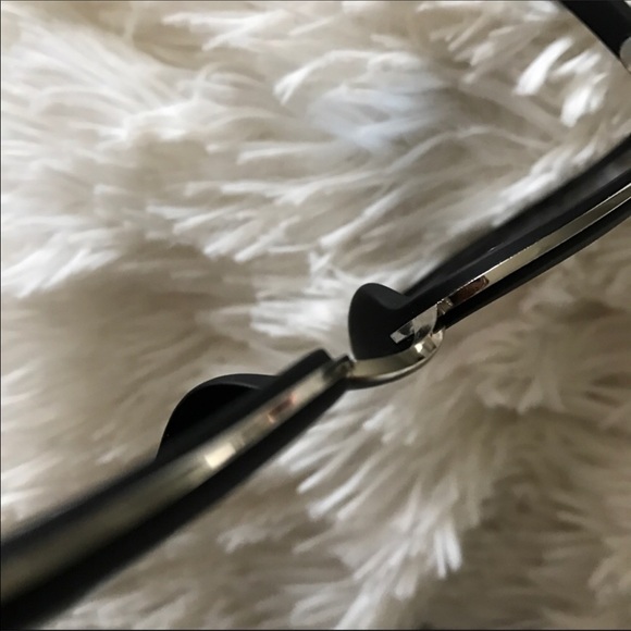 NEW 💙 BLACK MATTE CAT EYE | REFLECTIVE LENSES - Picture 4 of 8