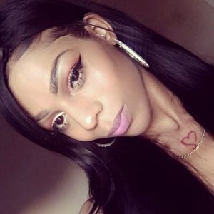 Meet your Posher, Amhari