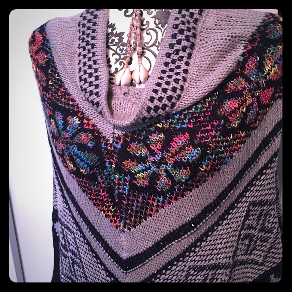 TIMELESS PONCHO - ONE SIZE FITS MOST