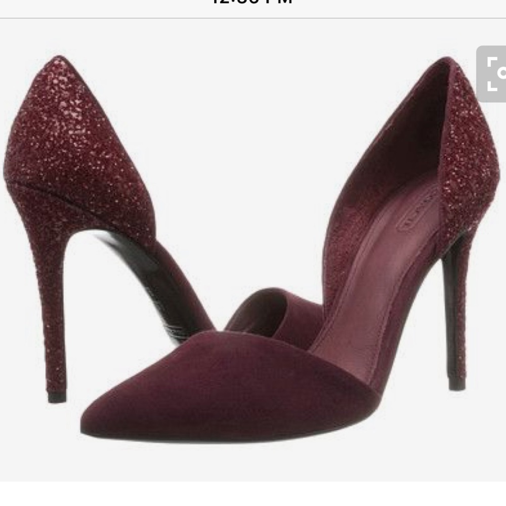 Coach Hollis pumps