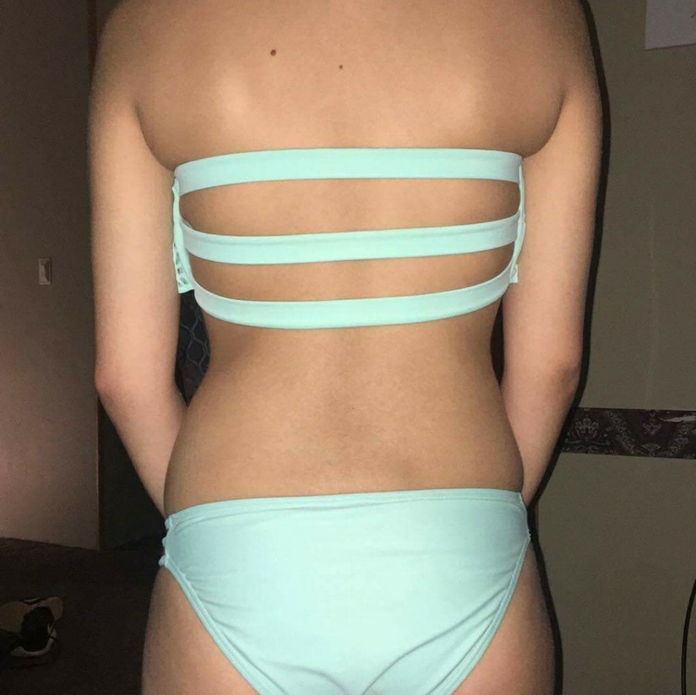 Bathing suit - Picture 2 of 3