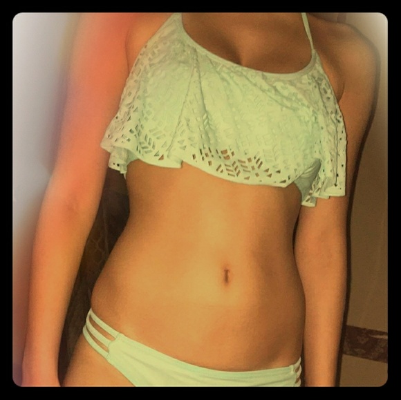 Bathing suit - Picture 1 of 3
