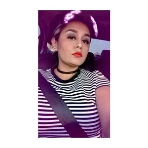 Meet your Posher, Yaya