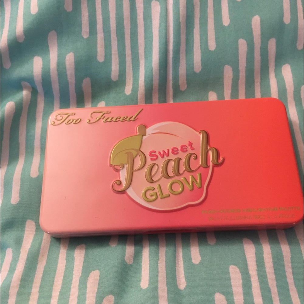 Too Faced Sweet Peach Glow