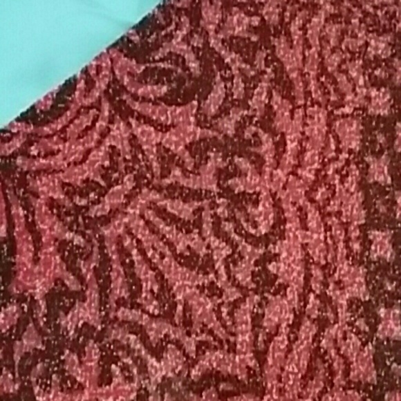 Comfortable body hugging mini dress - Picture 2 of 4