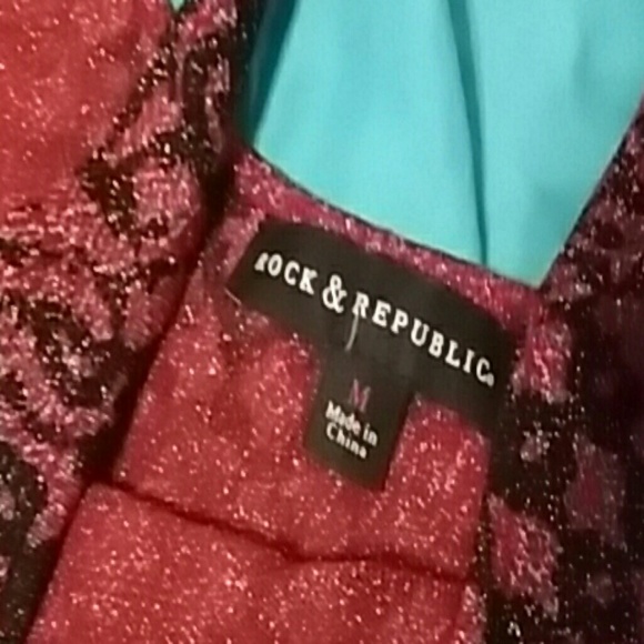 Comfortable body hugging mini dress - Picture 4 of 4