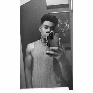 Meet your Posher, Efrain