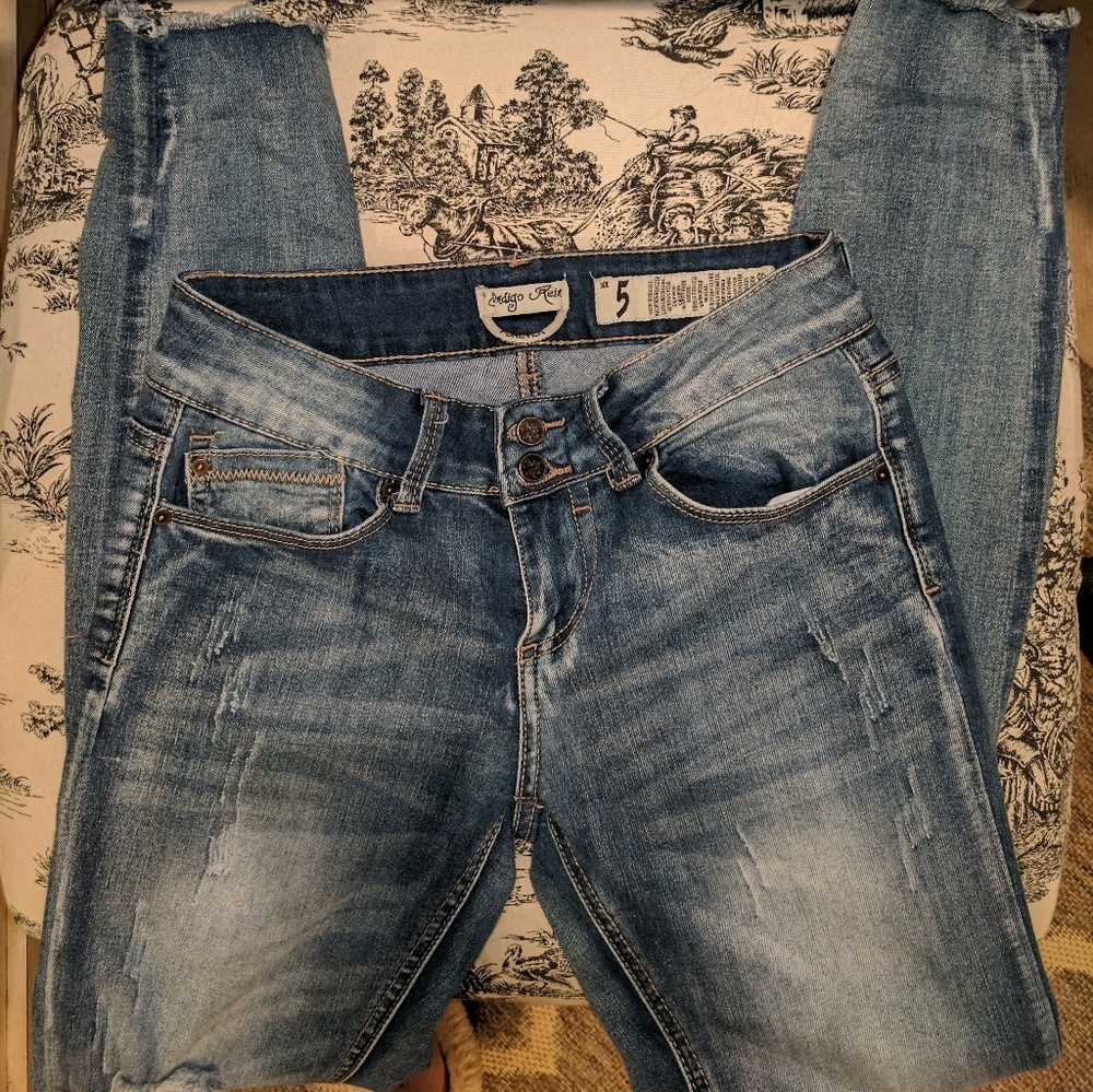 Fab Distressed frayed ankle skinny jeans size 5