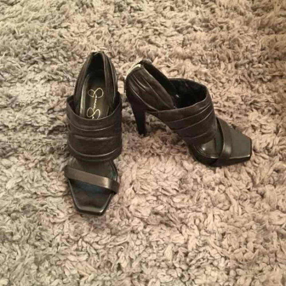 Sz 6.5 Black Leather Jessica Simpson Heels