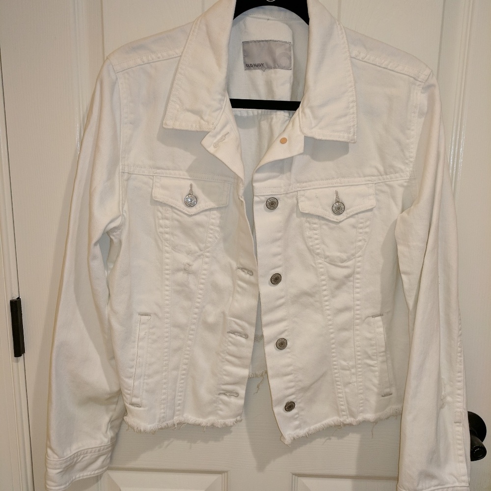 SALE 💥 Brand new.. Distressed White Jean Jacket