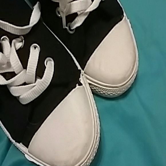 Off brand look a like converse - Picture 4 of 4