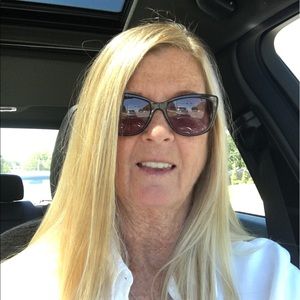 Meet your Posher, Deborah