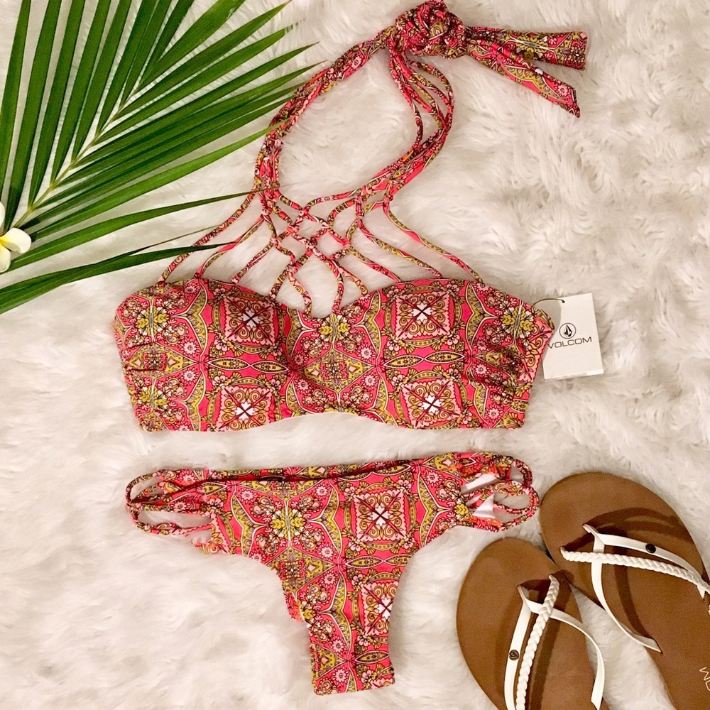 ⬇️Price Drop❗️✨NEW✨ Just Add Water 💦 Bikini 👙Top - Picture 2 of 8