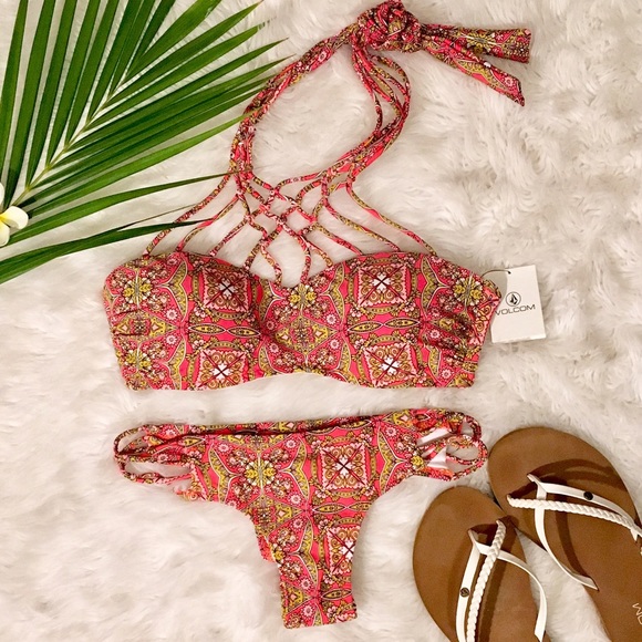 ⬇️Price Drop❗️✨NEW✨ Just Add Water 💦 Bikini 👙Top - Picture 2 of 8