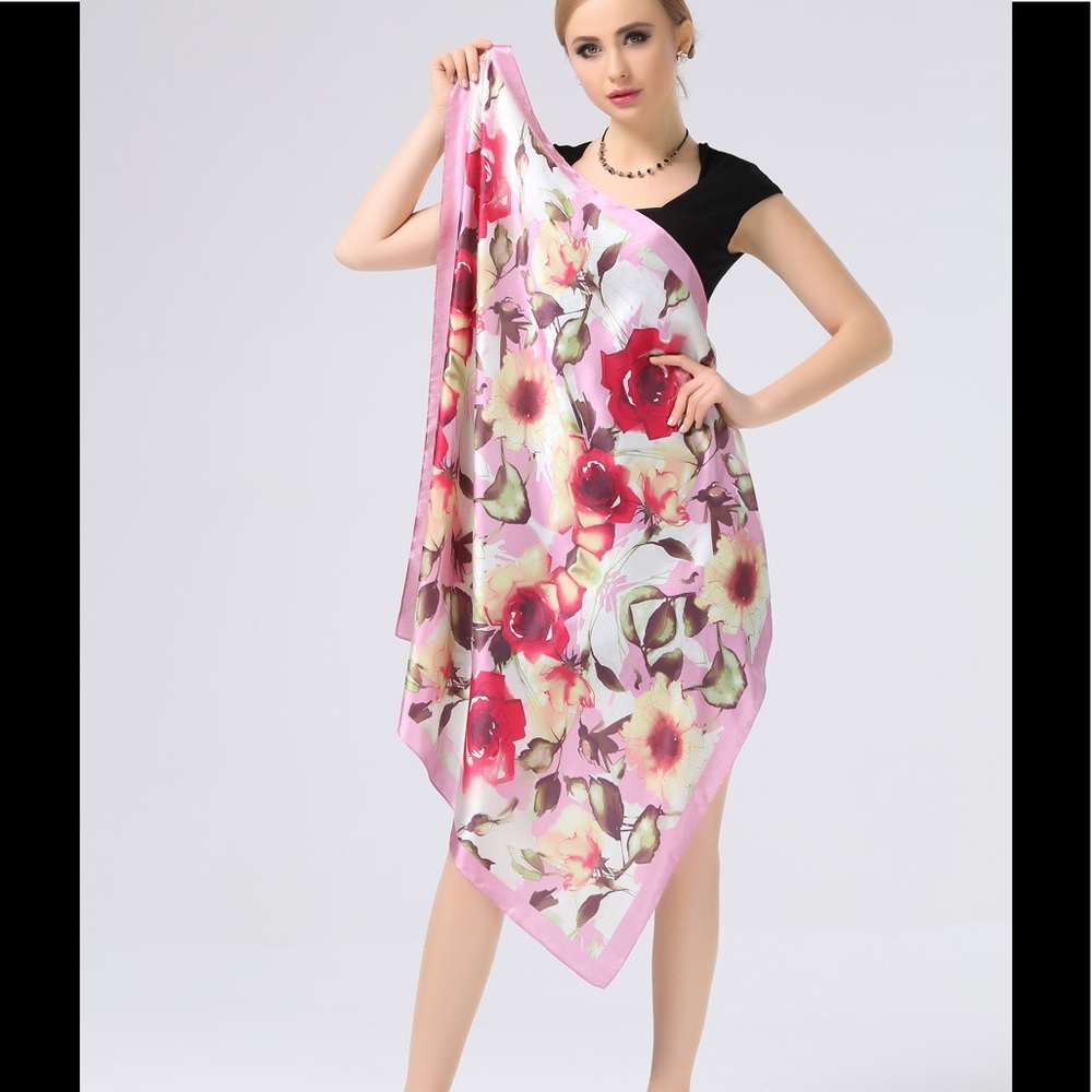 111 Square Red Roses Silk Scarf - Picture 2 of 2