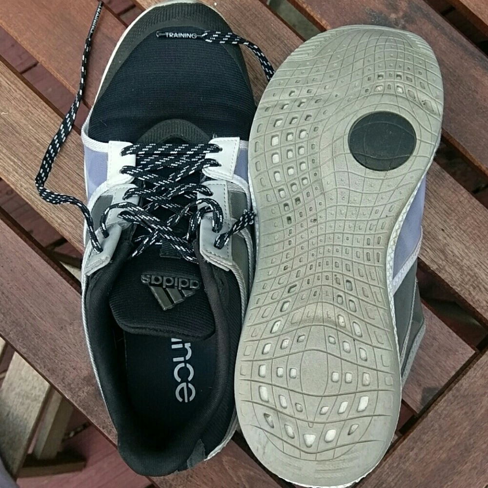 Cross workout sneakers