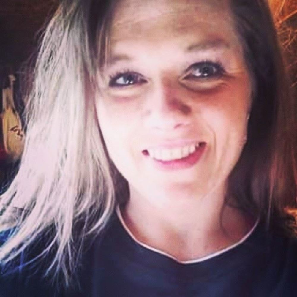 Meet your Posher, Derena