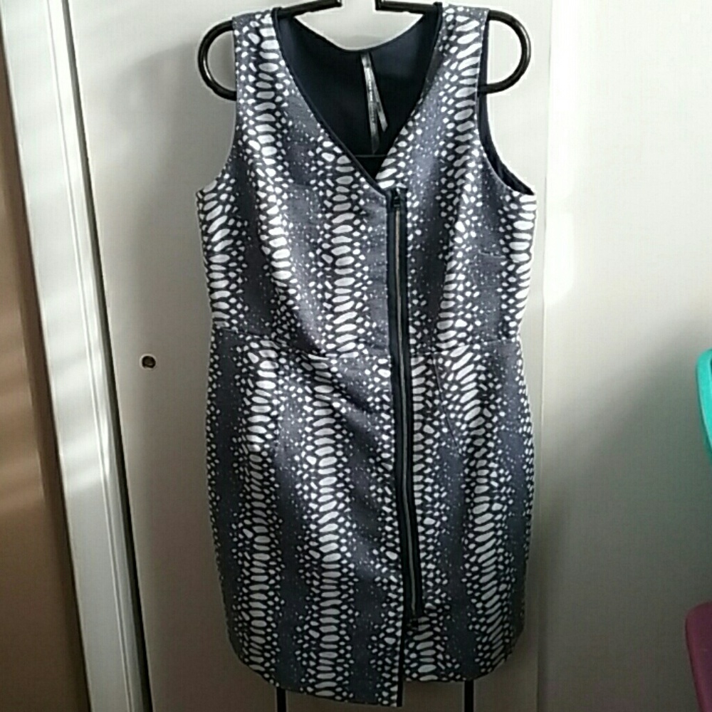 NWT SUPER CUTE DRESS
