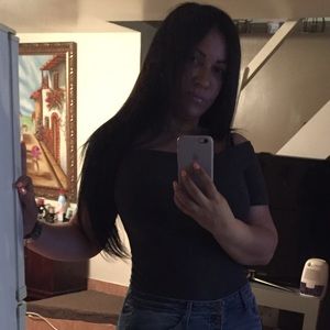 Meet your Posher, Damaris