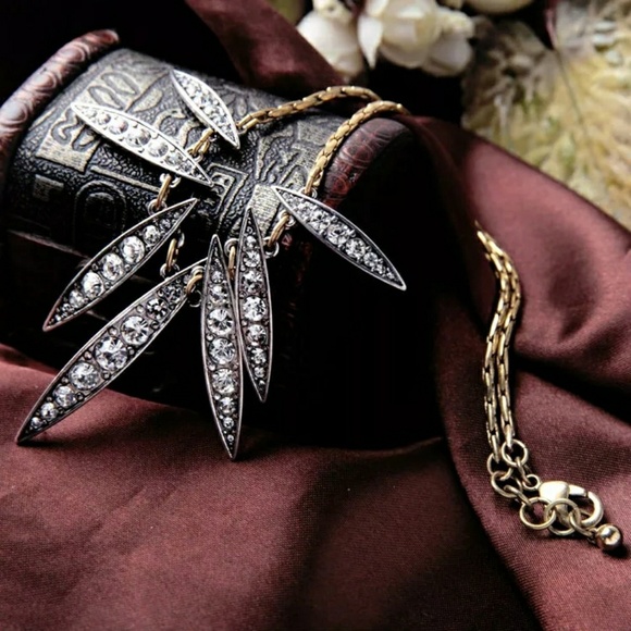 Clear Crystal Vintage Statement Pendant Necklace - Picture 5 of 6