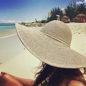 Meet your Posher, Cari