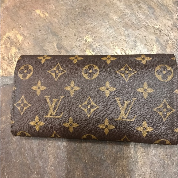 Louis Vuitton long tri fold monogram wallet - Picture 2 of 6