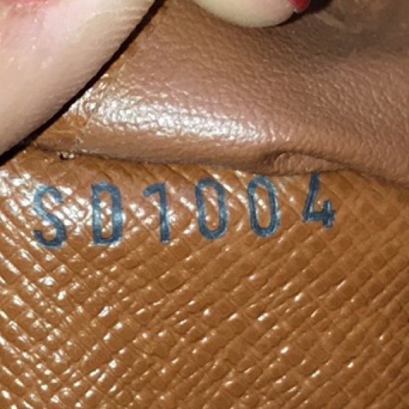 Louis Vuitton long tri fold monogram wallet - Picture 5 of 6