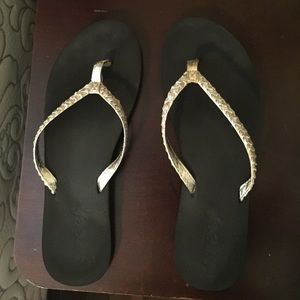 REEF GOLD and SILVER shimmer flip flops