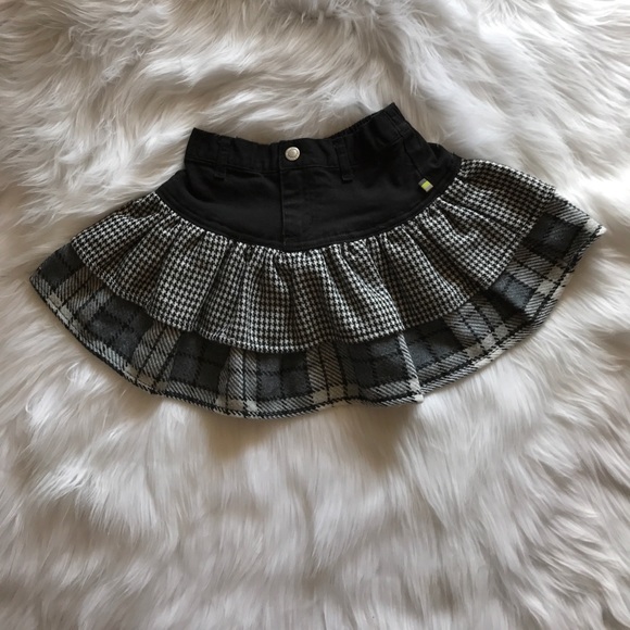 Kenneth Cole Houndstooth Print 2 Piece Skirt Set - Picture 6 of 7