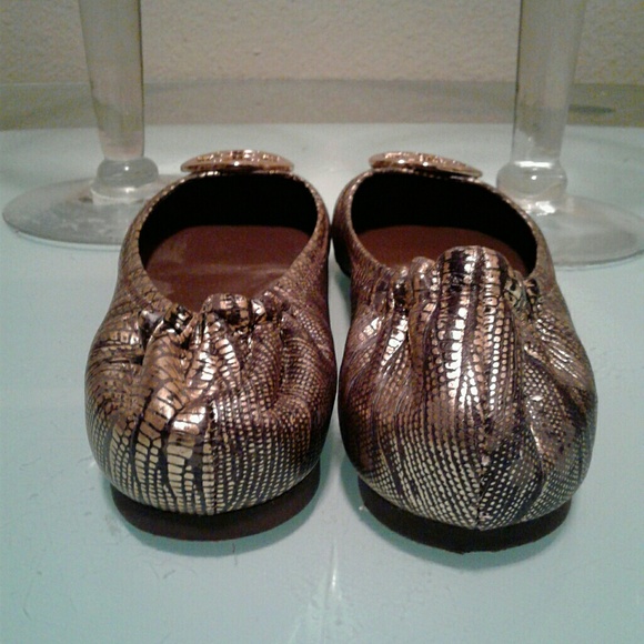 โSOLDโ๐๐Tory Burch Reva flats๐๐ - Picture 2 of 4