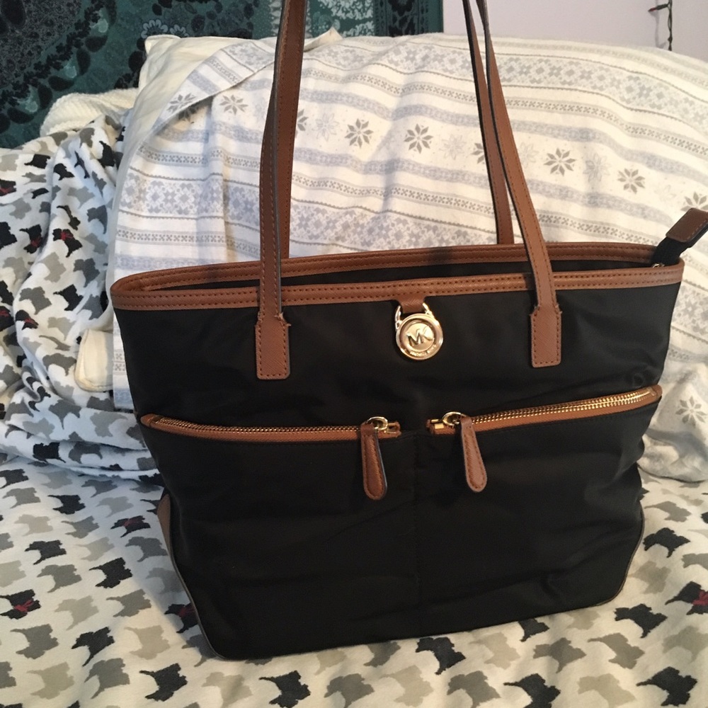 MK tote