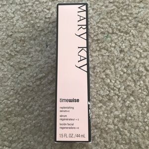 Mary Kay replenishing serum+C