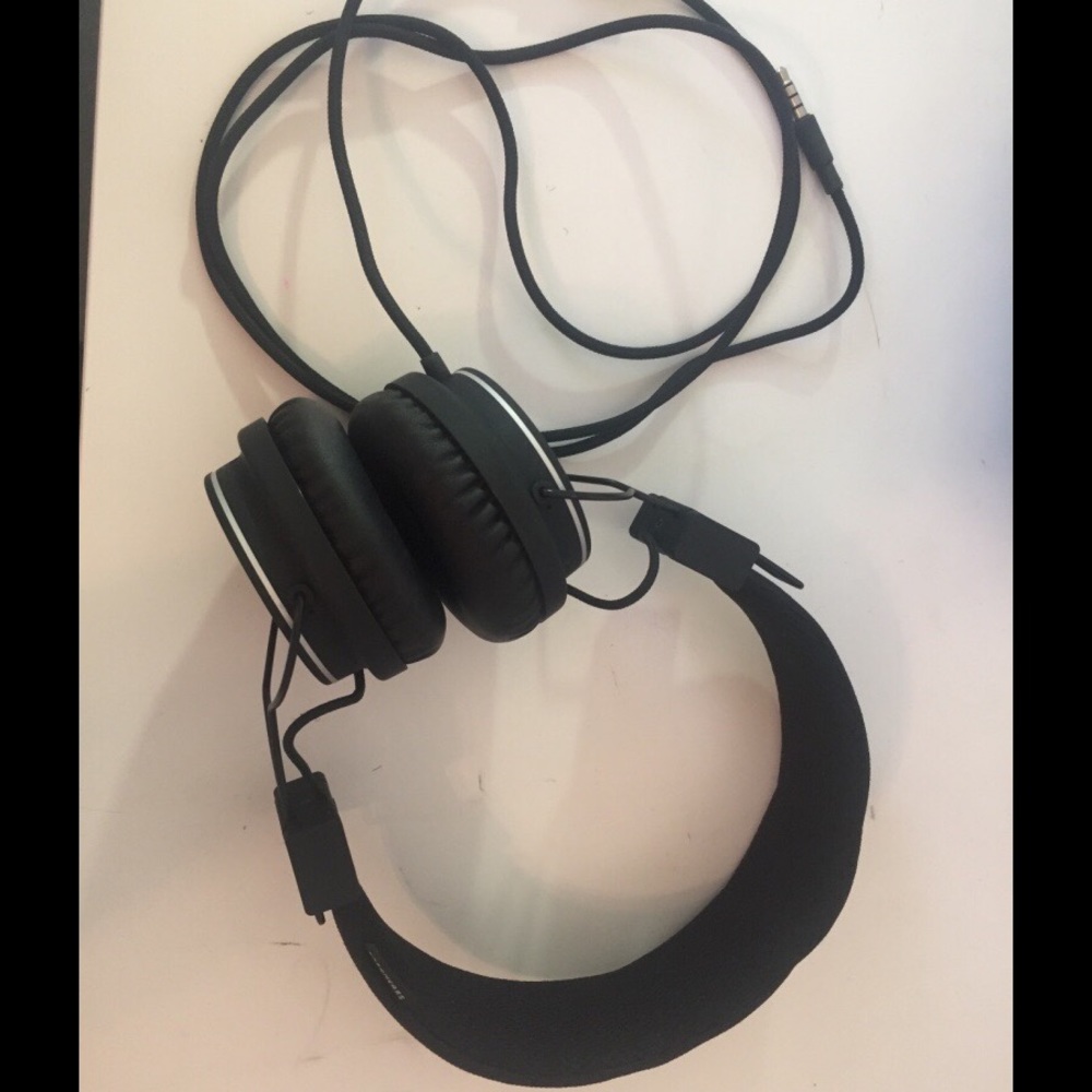 Urbanears Headphones mate black