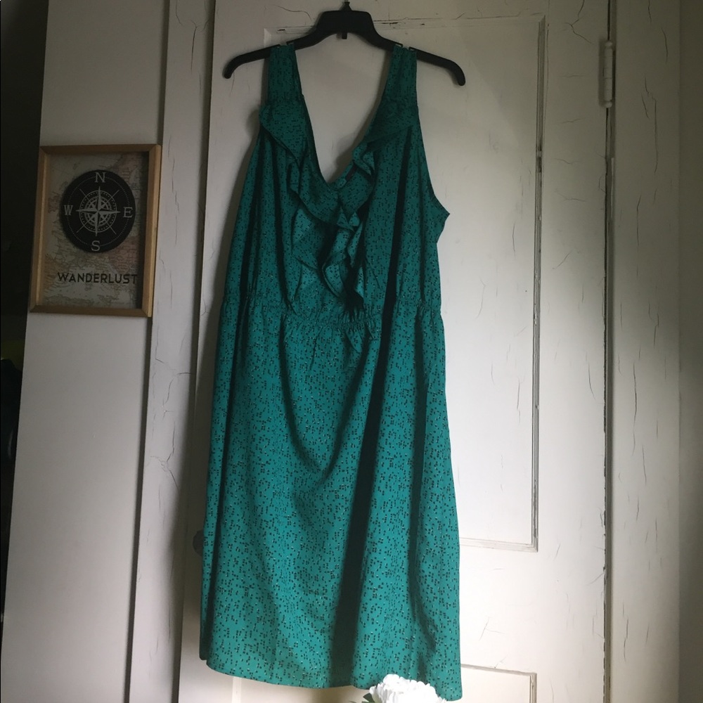 🎉NWOT Never Worn Print Ruffle Dress 🎉