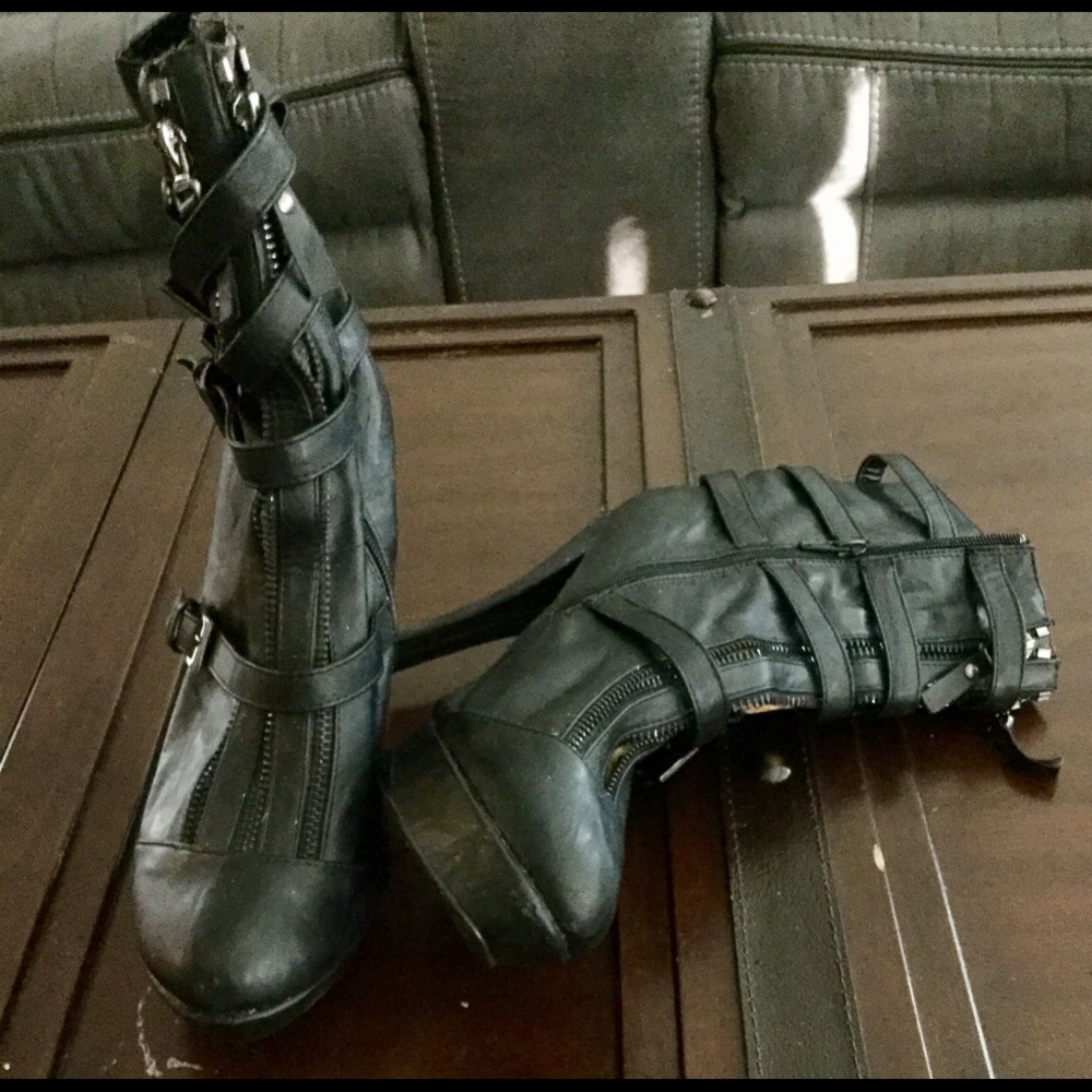 Extreme by Eddie Marc three zipper black boots 🎉