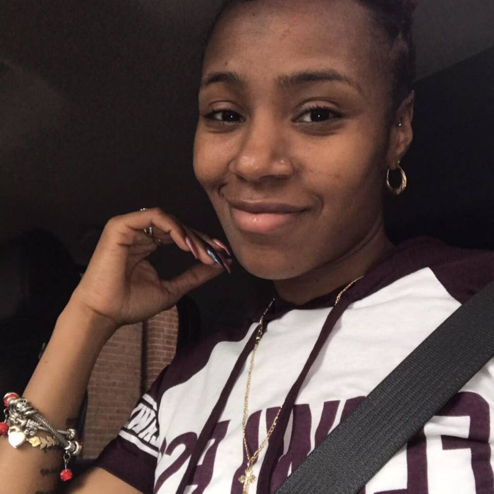 Meet your Posher, Nikkia