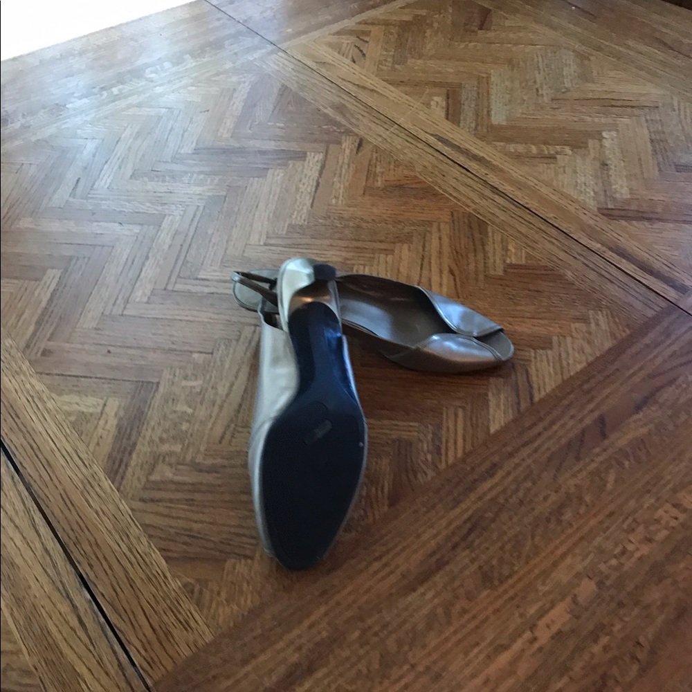 Shoes - Picture 2 of 3