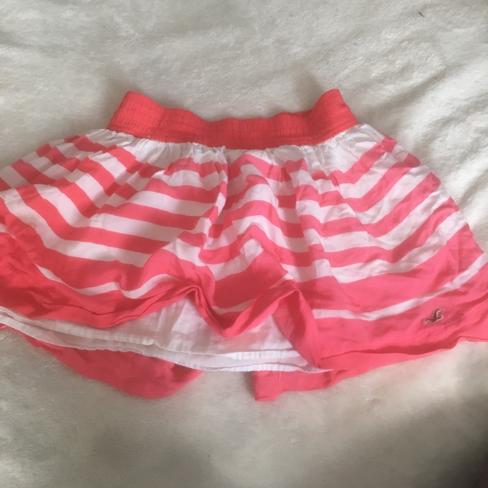 Hollister Skirt pink and white.