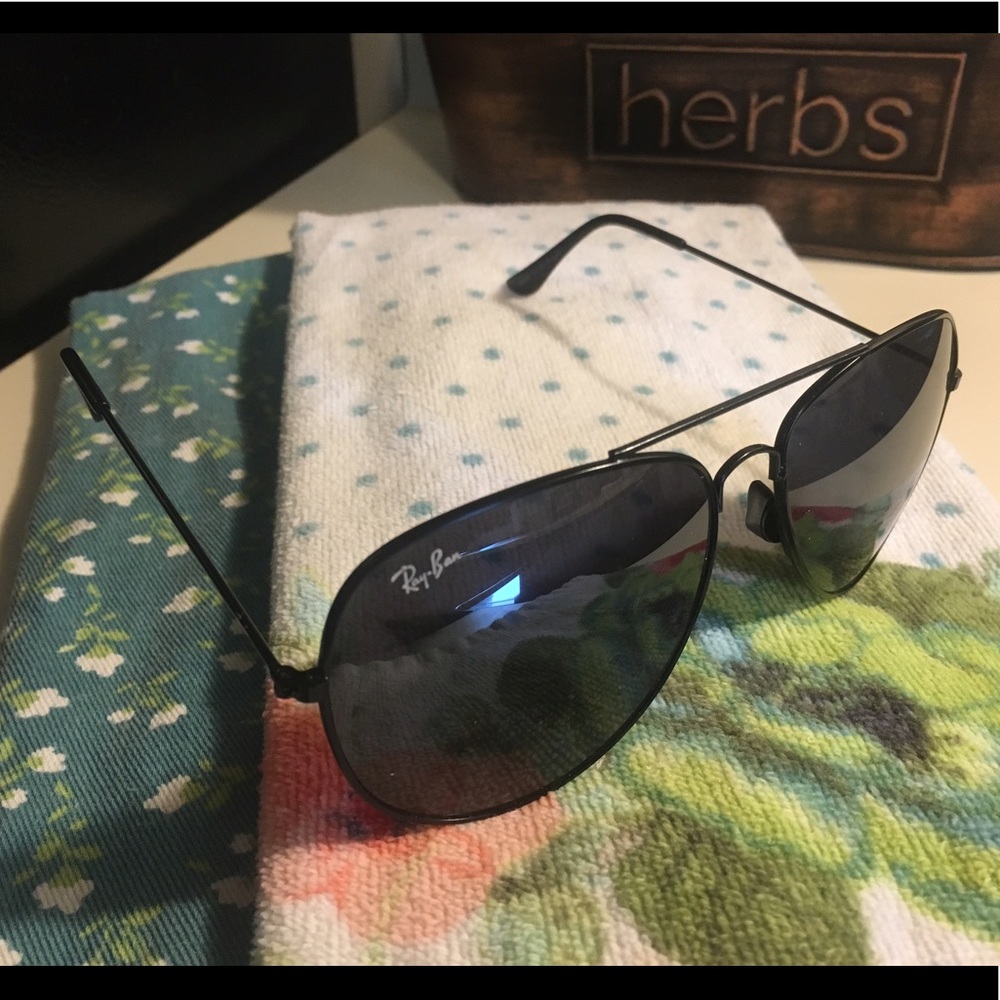Ray Ban Unisex Black Aviators