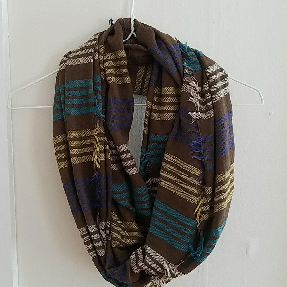 Light scarf
