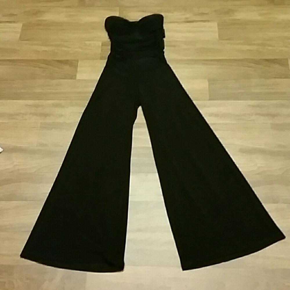 Jumpsuit Fancy, Sexy, Well-designed, Wide Leg EUC!