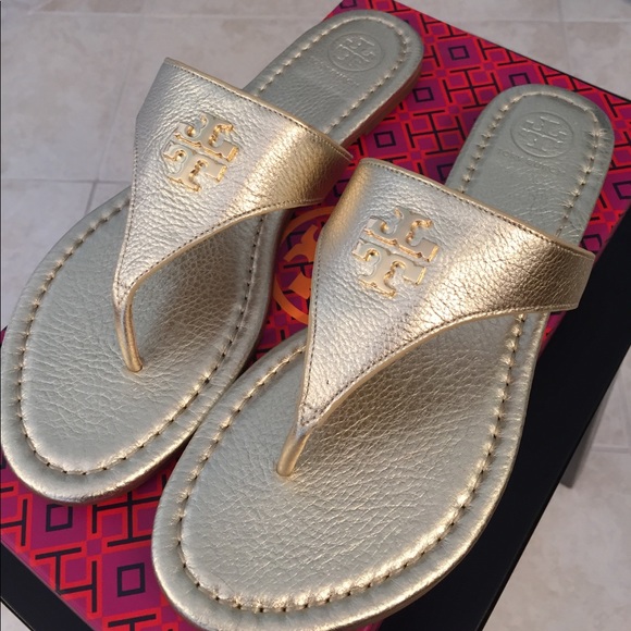 Tory Burch "Laura" GOLD Metallic Leather sandals - Picture 2 of 8