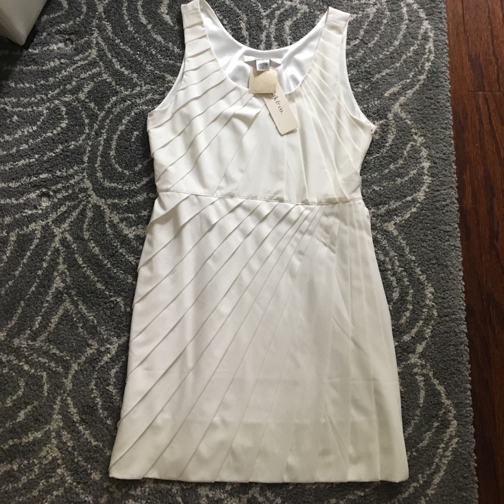 Ark & Co white dress. Size M NWT