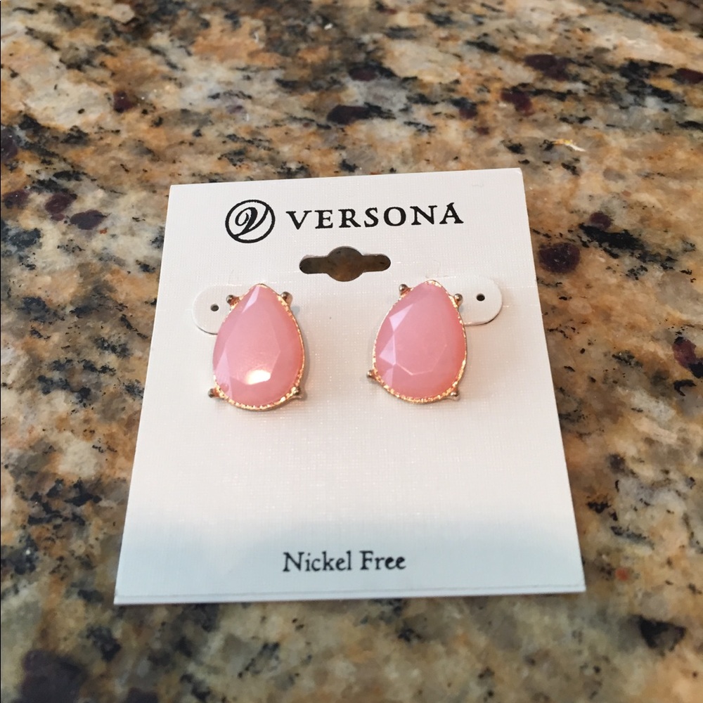 Versona Pink tear drop stud  earrings